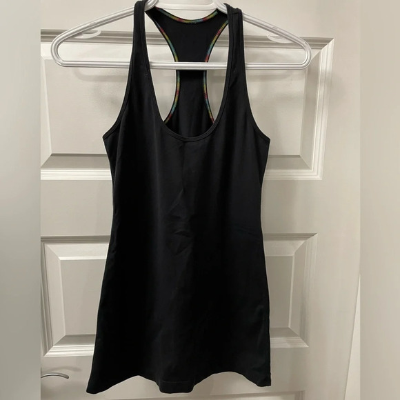 Black Lululemon  Racerback Tank with Multicoloured Stitching Size 4 - Picture 1 of 3